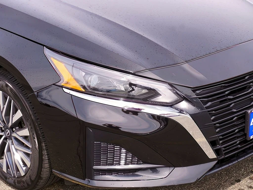 2025 Nissan Altima SV - Photo 9