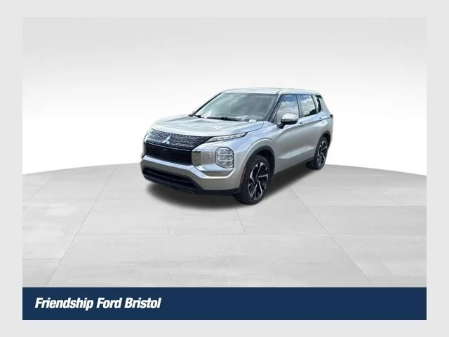 2022 Mitsubishi Outlander ES S-AWC's photo
