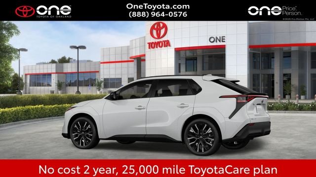 New 2026 Wind Chill Pearl <sup>1</sup> Toyota  Limited image 8