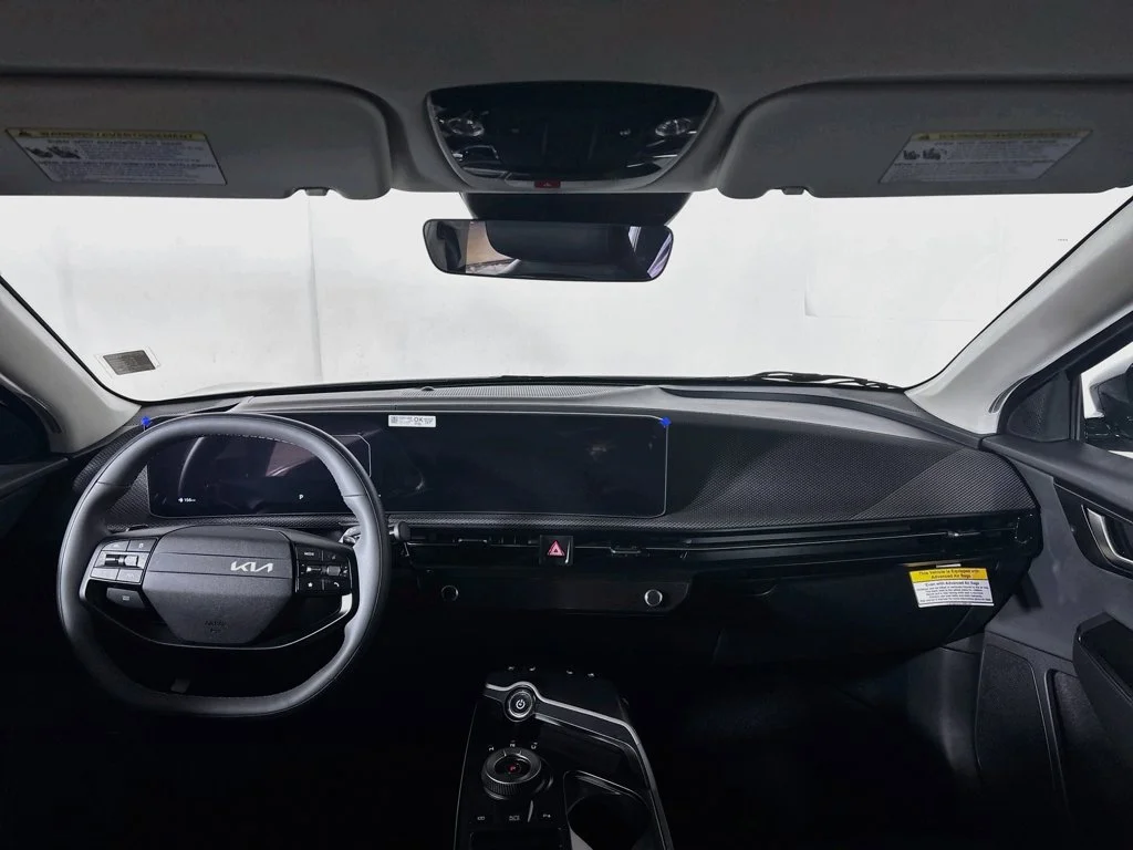 New 2026 Wolf Gray Kia WIND image 12