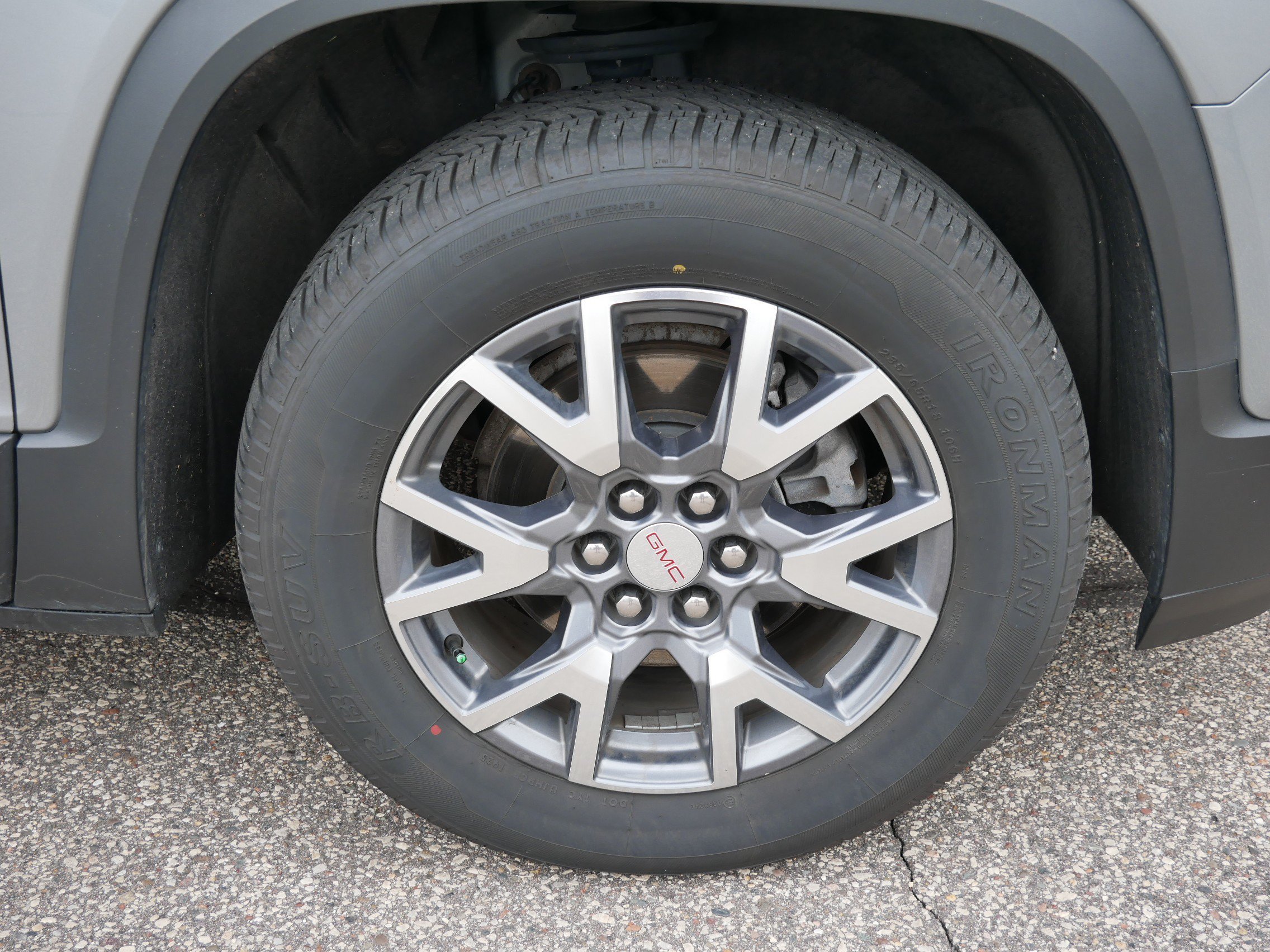 Certified Used 2023 Sterling Metallic GMC SLT image 9