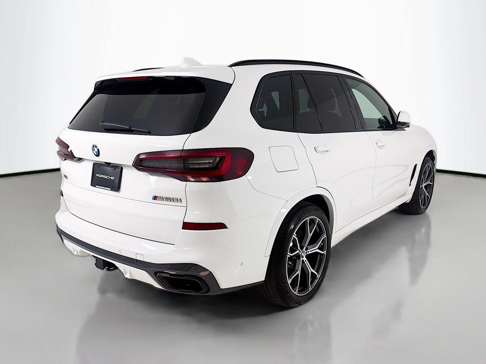 Used 2021 Alpine White BMW M50i image 29