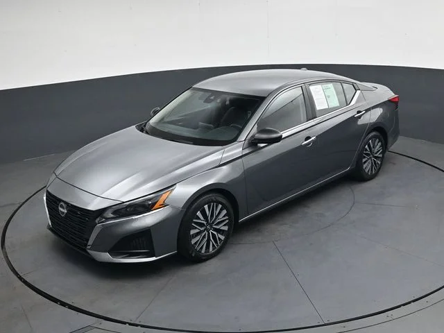 Used 2024 Gun Metallic Nissan 2.5 SV image 29