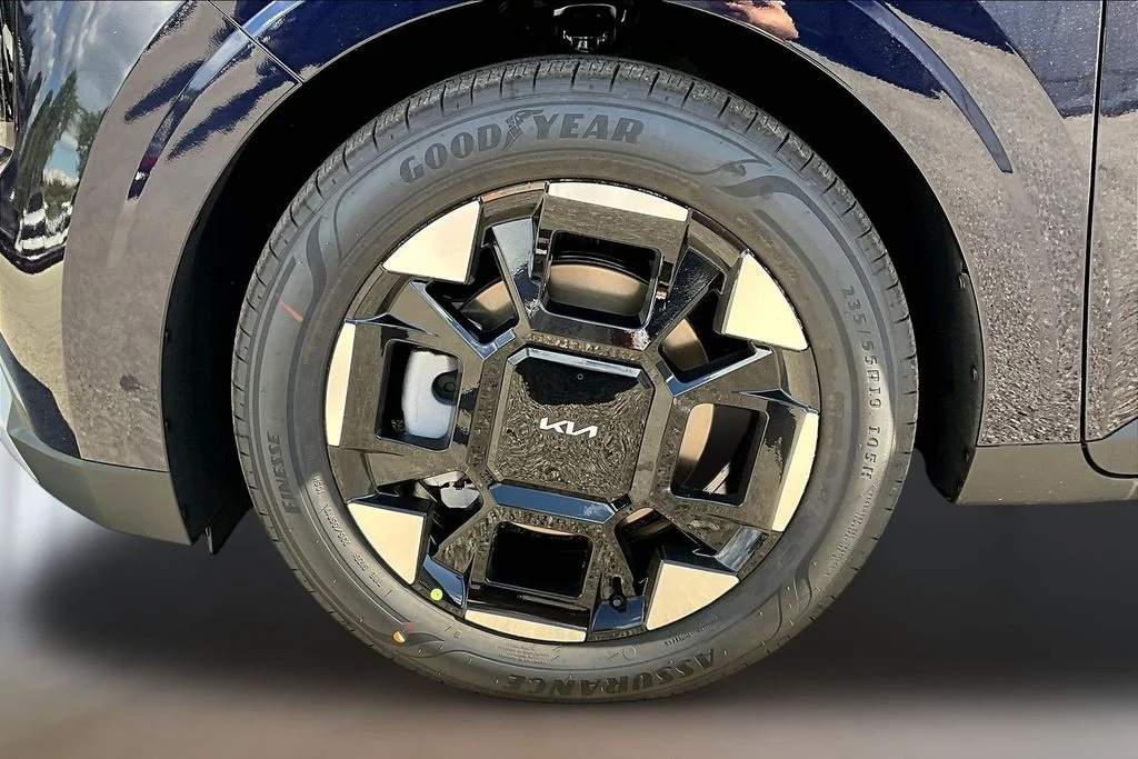 New 2026 Deep Chroma Blue Kia EX image 11