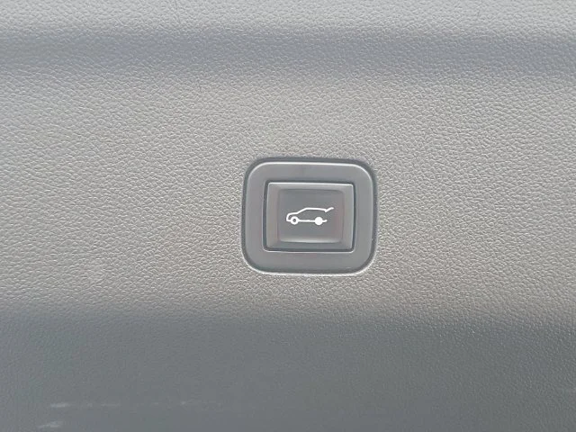 Used 2021 ONYX BLACK GMC AT4 image 40