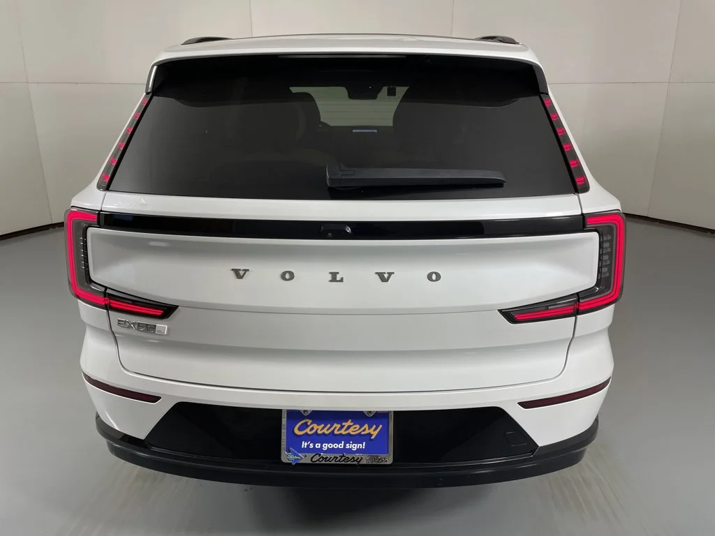 Used 2025 White Volvo Twin Motor Performance Plus image 7