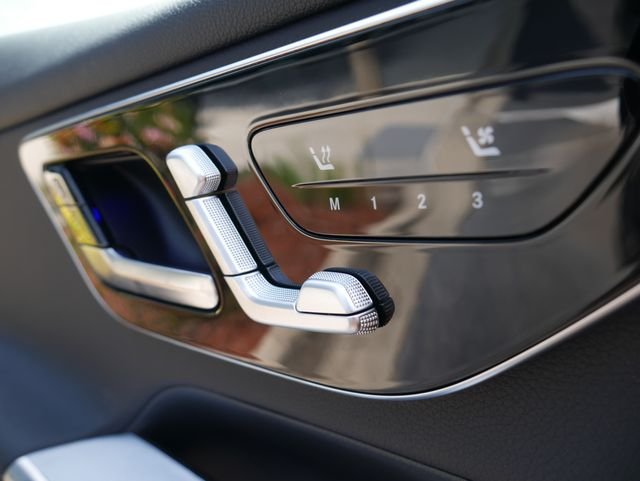 New 2026 Black Mercedes-Benz GLC 300 image 16