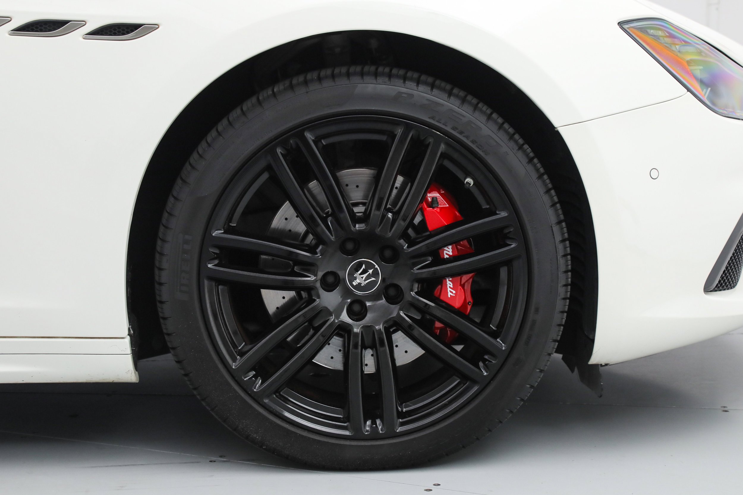 Used 2023 White Maserati Modena image 20