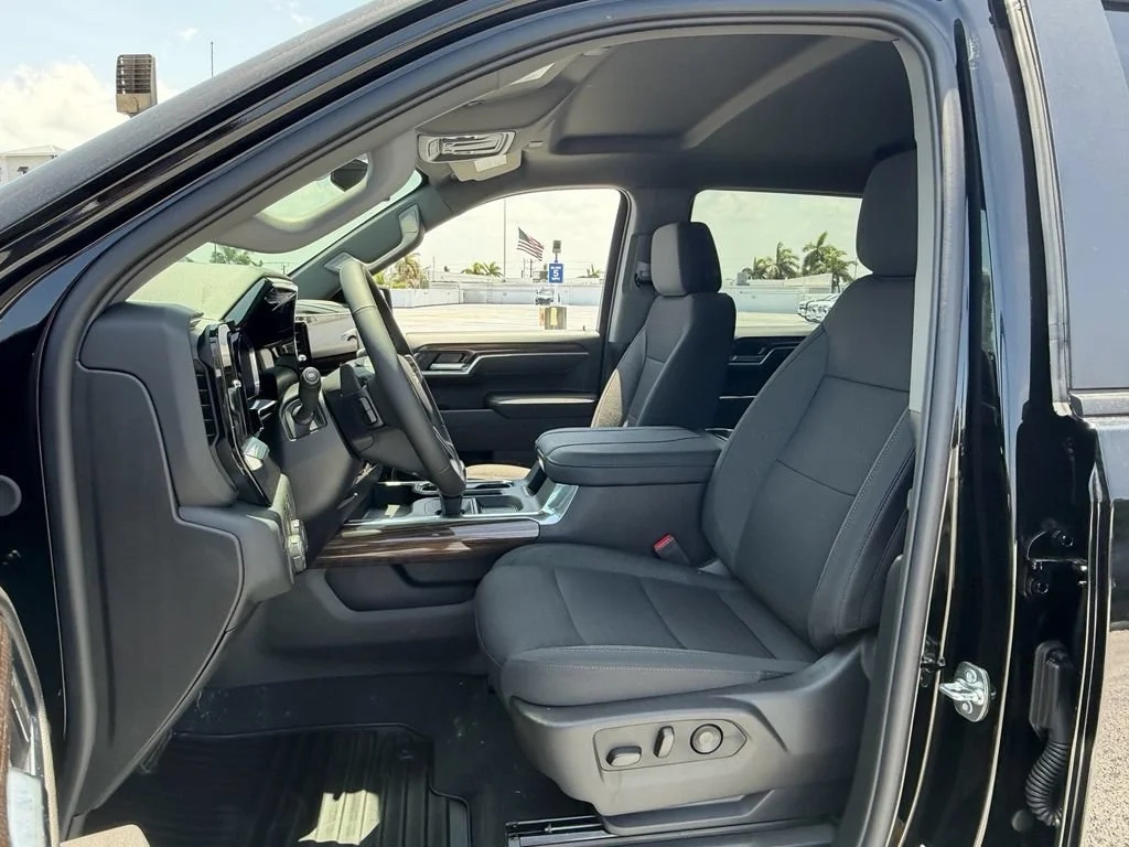 New 2026 Black Chevrolet LT image 7