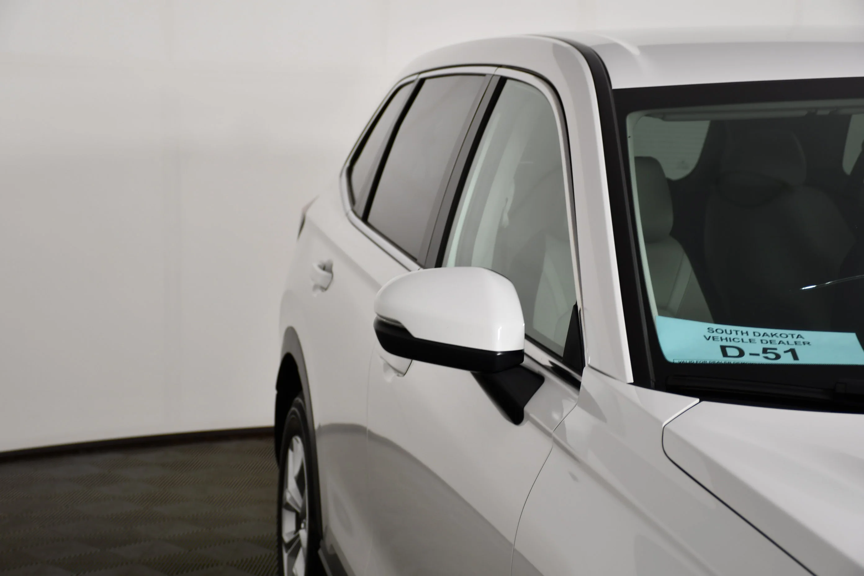 Certified Used 2025 Platinum White Pearl Honda LX image 14