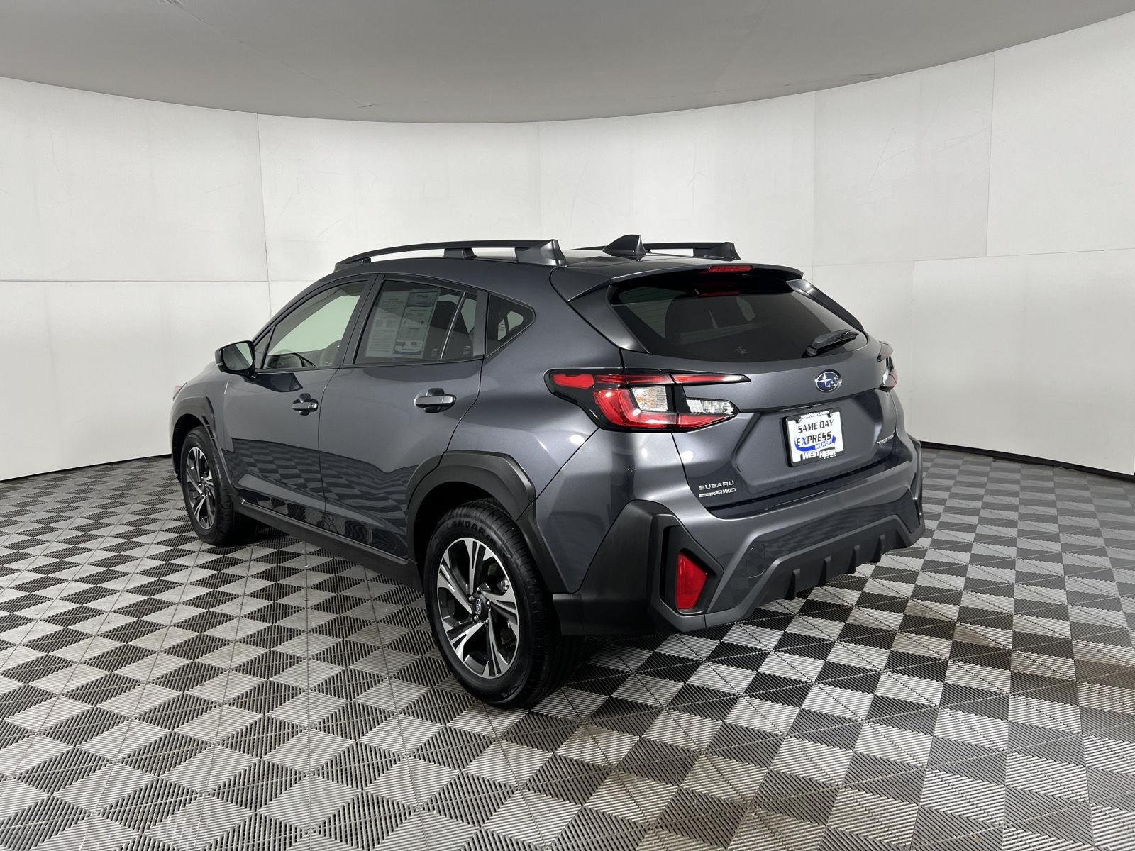 Used 2025 Magnetite Gray Metallic Subaru Premium image 7