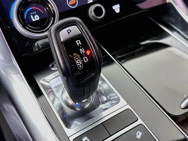 Used 2020 Gray Land Rover HSE image 19