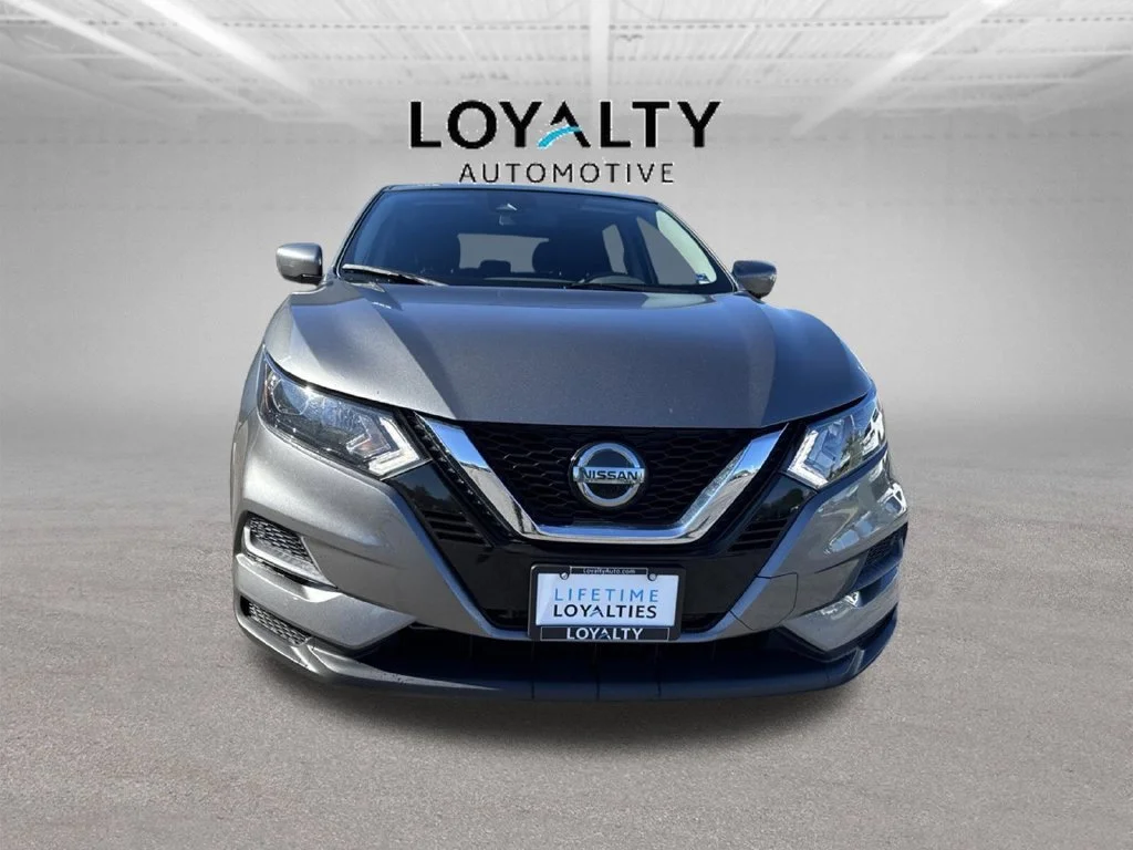 Used 2021 Gray Nissan S image 8