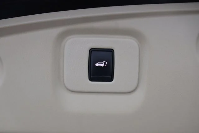 Certified Used 2015 Black Nissan SL image 14