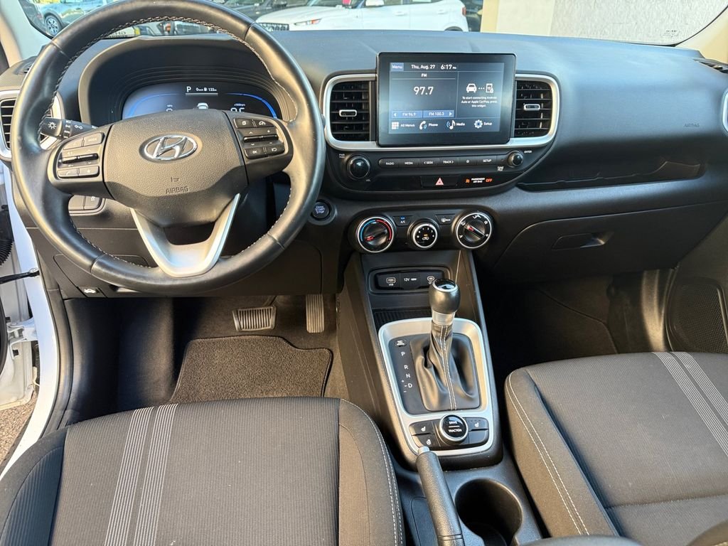 Used 2023 White Hyundai SEL image 19