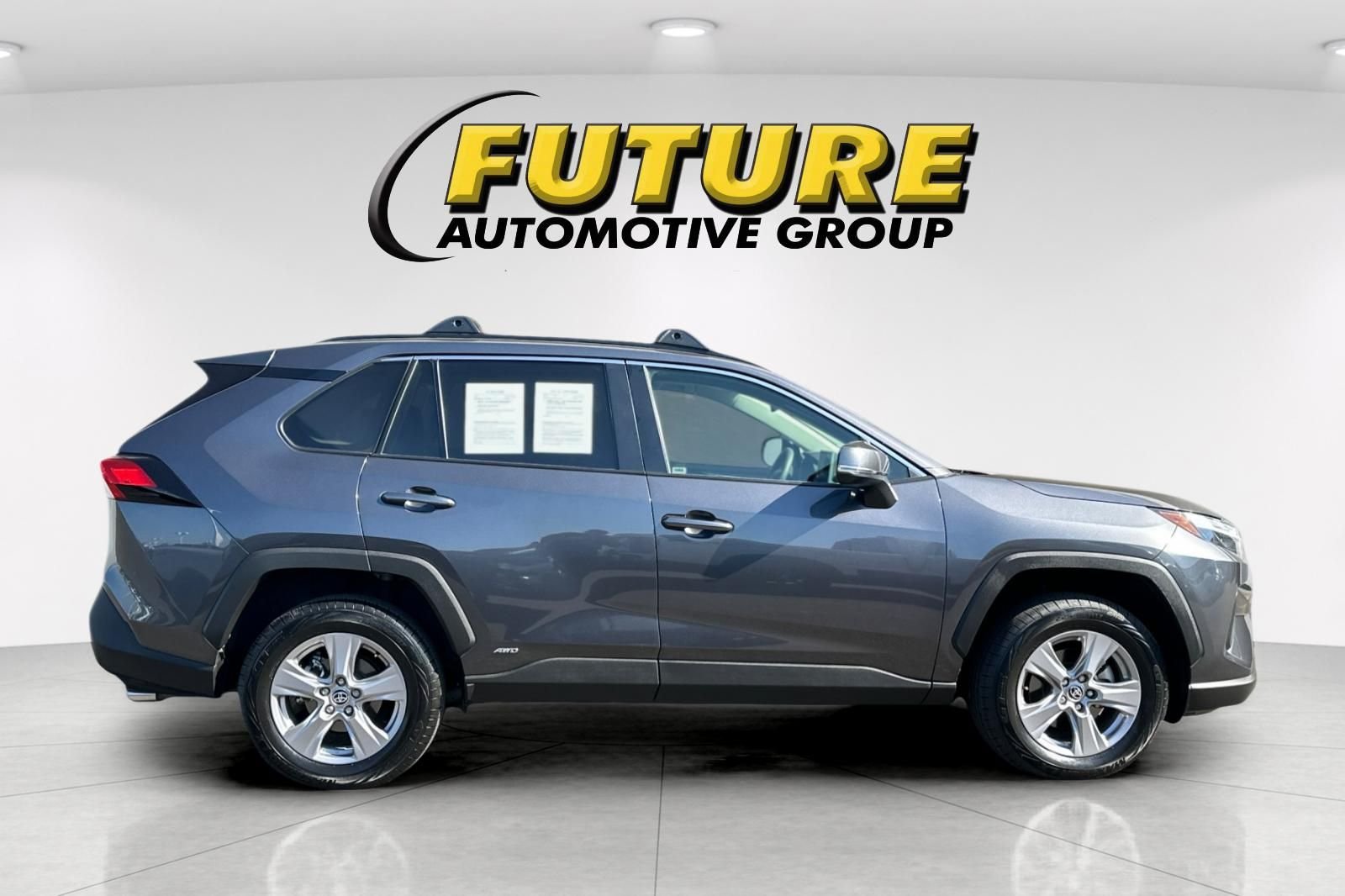Used 2025 Gray Toyota XLE image 3