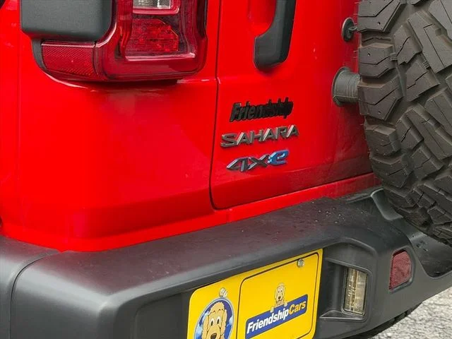 Used 2025 Red Jeep Sahara 4xe image 27