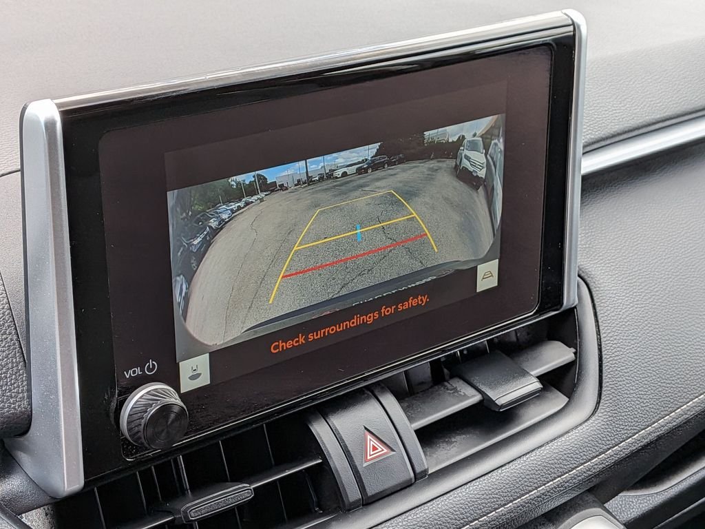 2023 Toyota RAV4 LE - Photo 7
