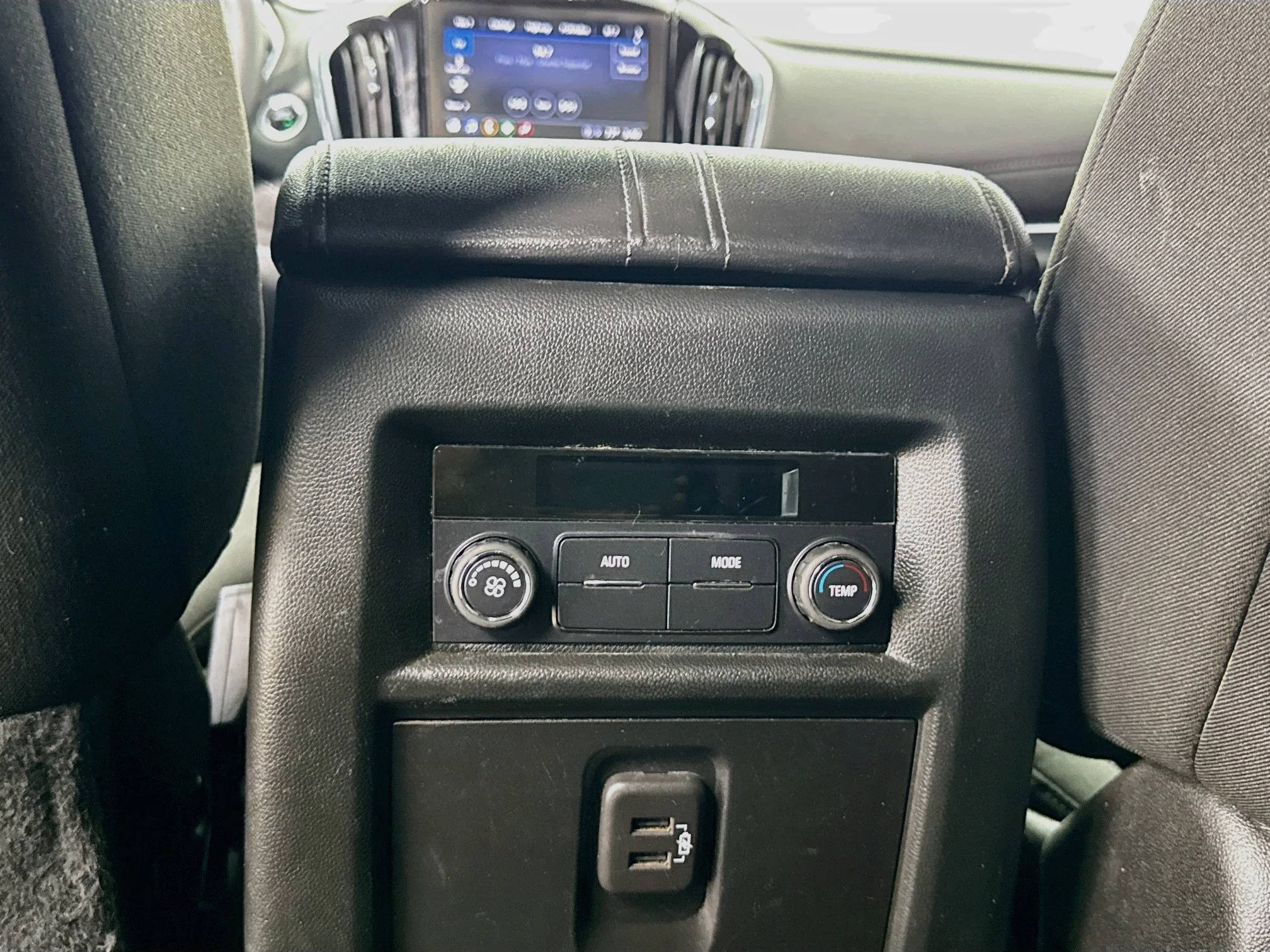 Used 2023 Sterling Gray Metallic Chevrolet LT Cloth image 25