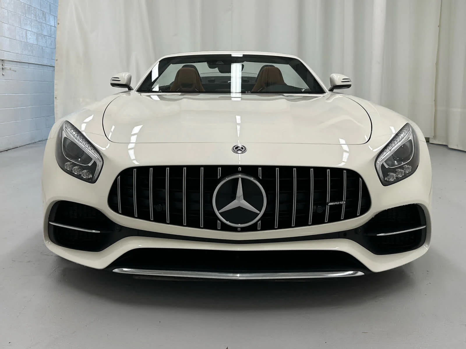 Used 2018 designo Diamond White Metallic Mercedes-Benz AMG® GT C image 5