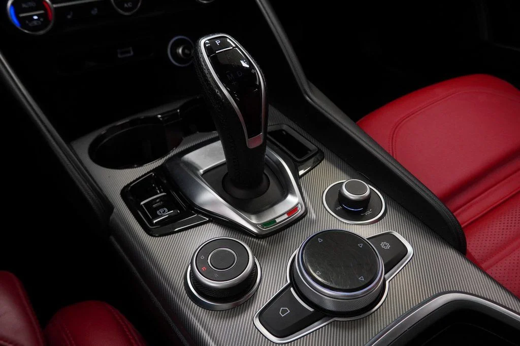 Used 2024 Gray Alfa Romeo Veloce image 34