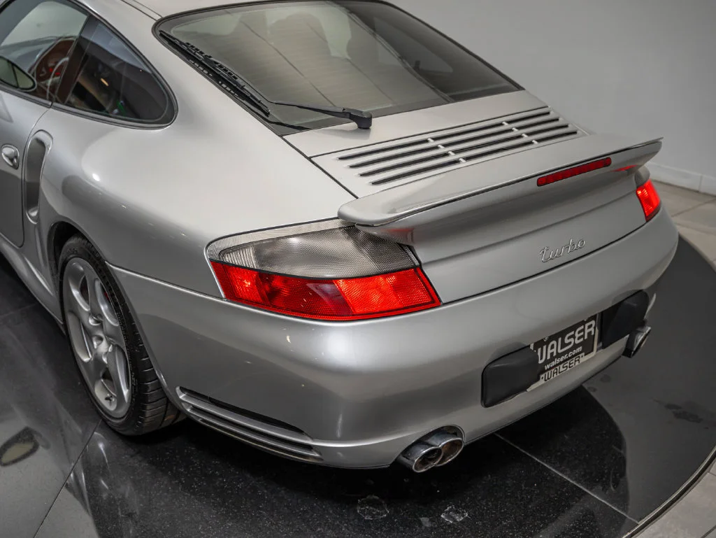 Used 2003 Arctic Silver Metallic Porsche  image 22