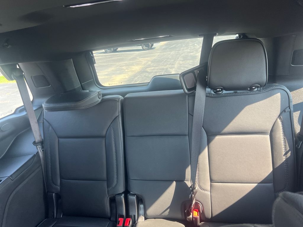 Used 2025 Silver GMC Denali image 26