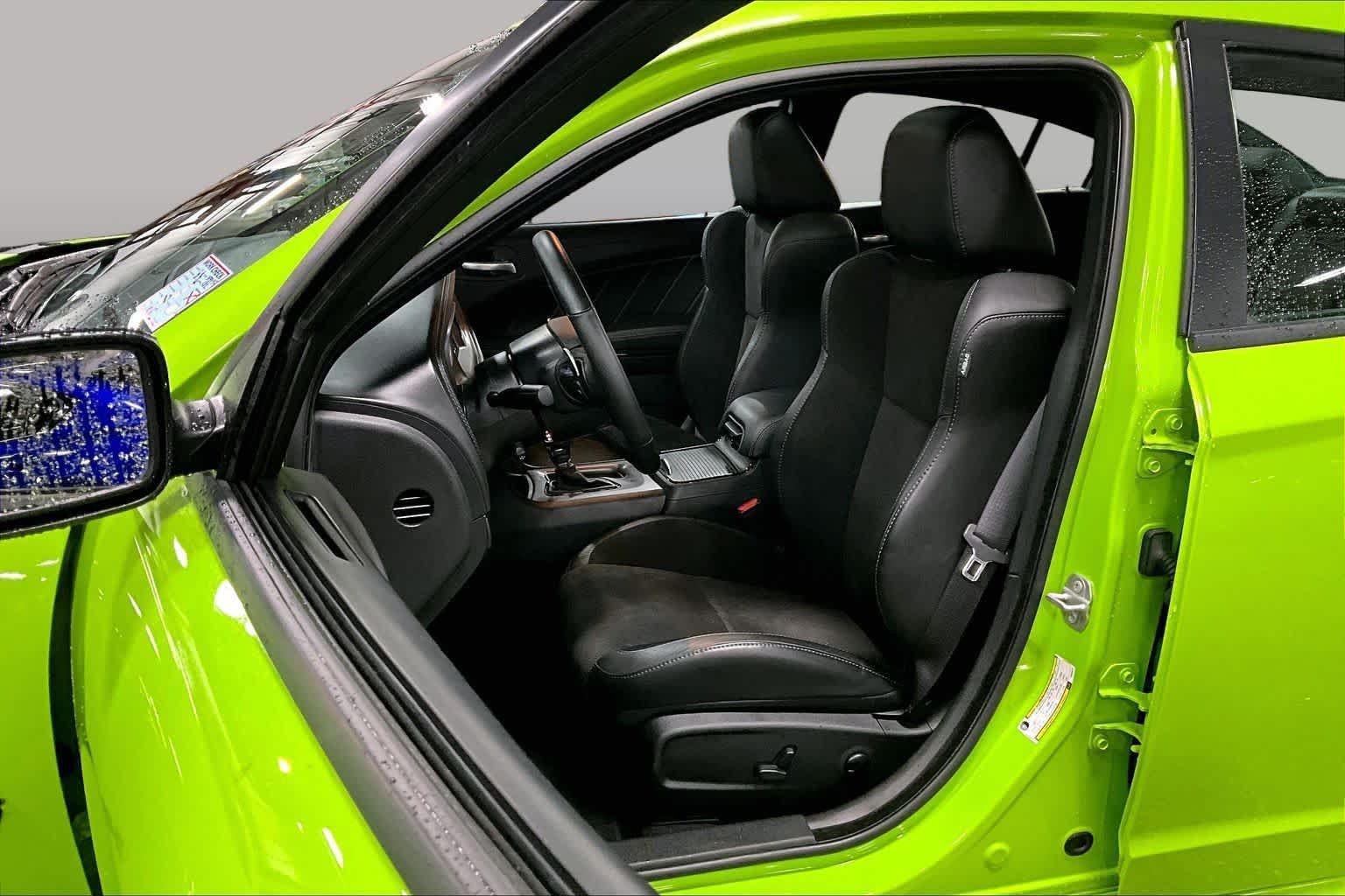 Used 2023 Sublime Metallic Clearcoat Dodge R/T image 9