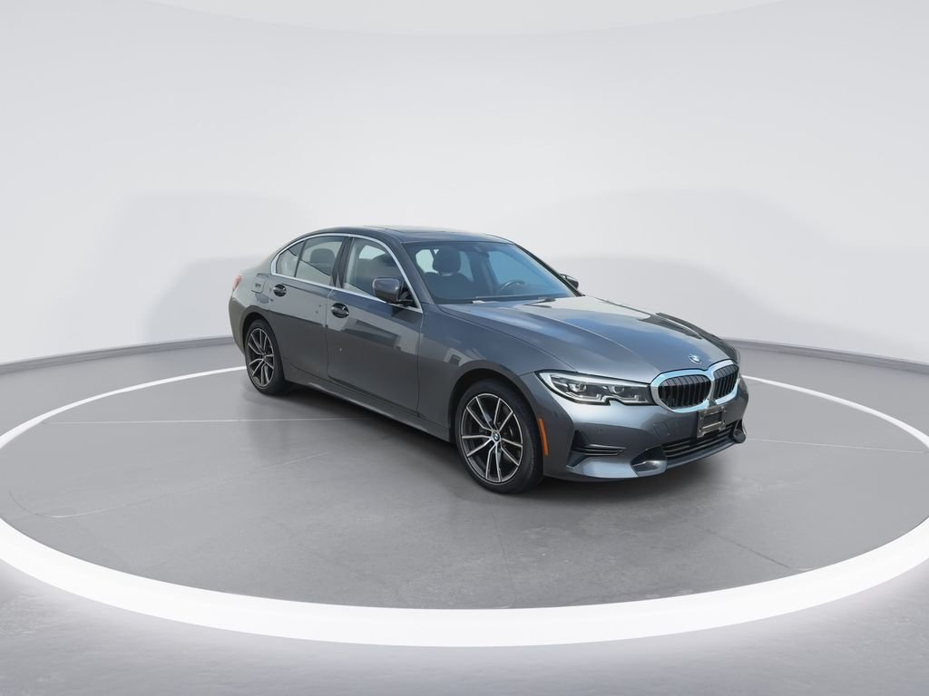 Used 2019 Mineral Gray Metallic BMW 330i xDrive image 2