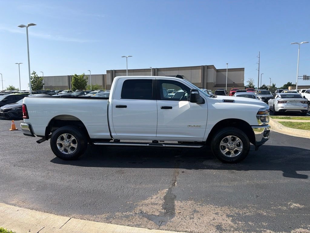 Used 2025 White Ram Big Horn image 8