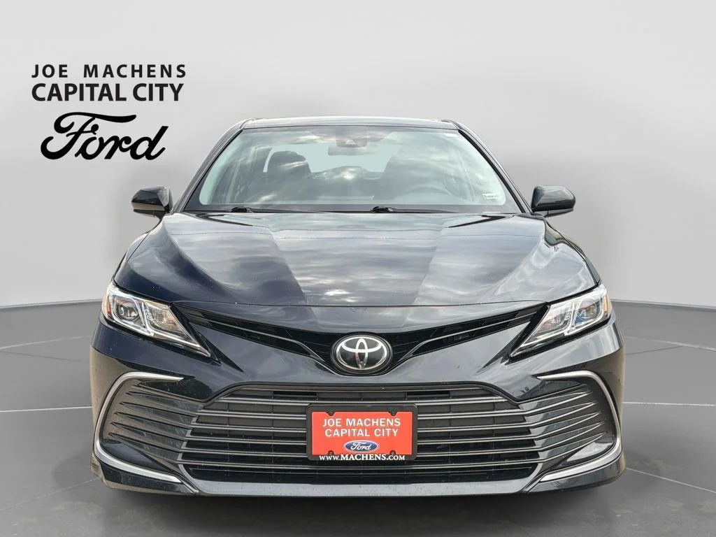 Used 2021 Midnight Black Metallic Toyota LE image 10