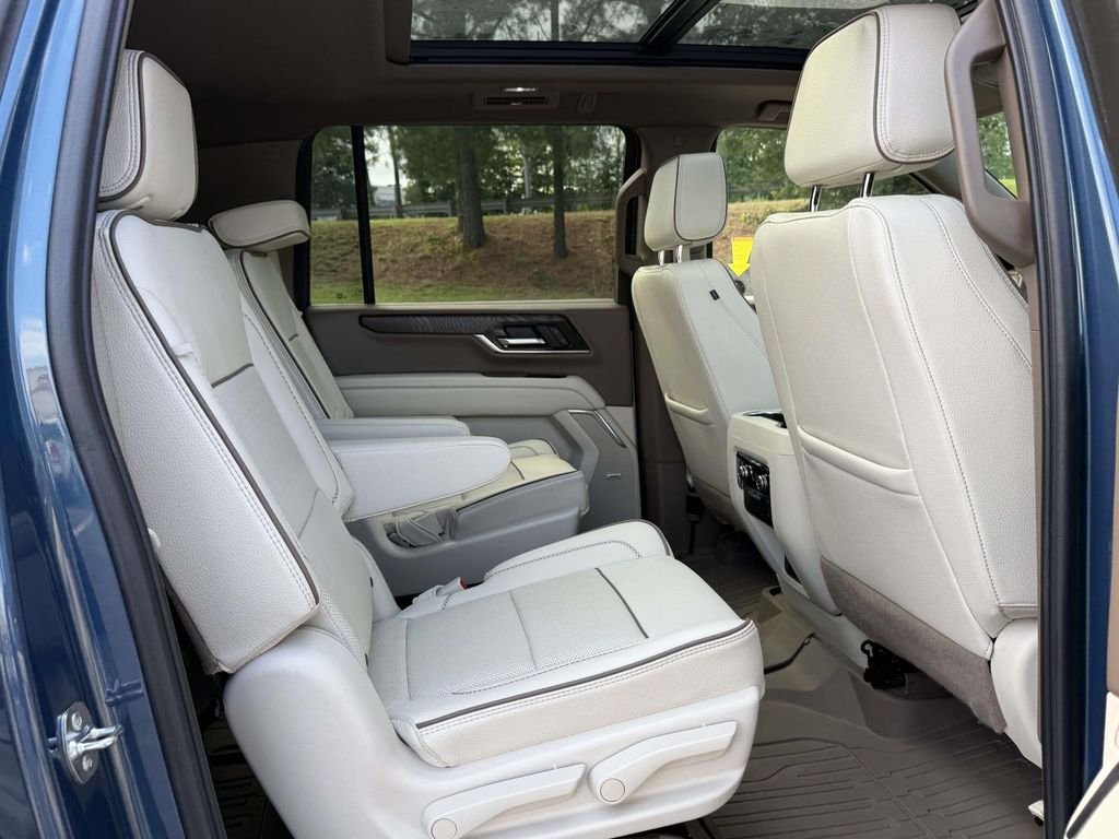 Used 2025 Blue GMC Denali image 13