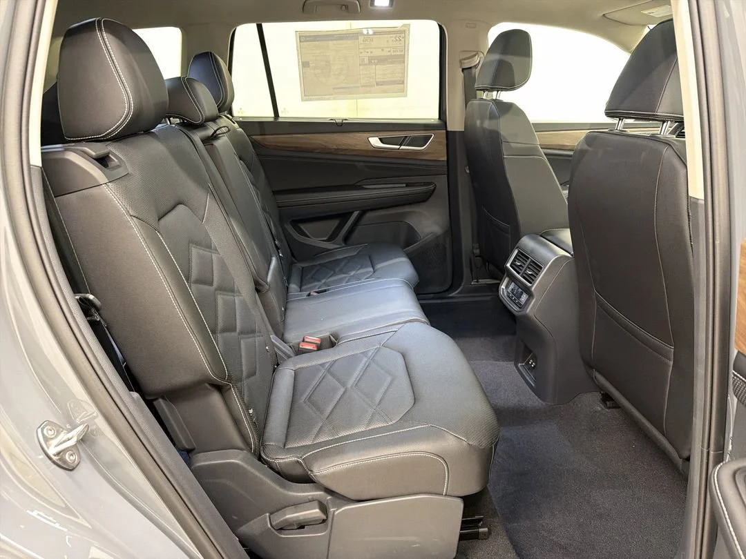 New 2026 Pure Gray Volkswagen 2.0T SE w/Technology image 20