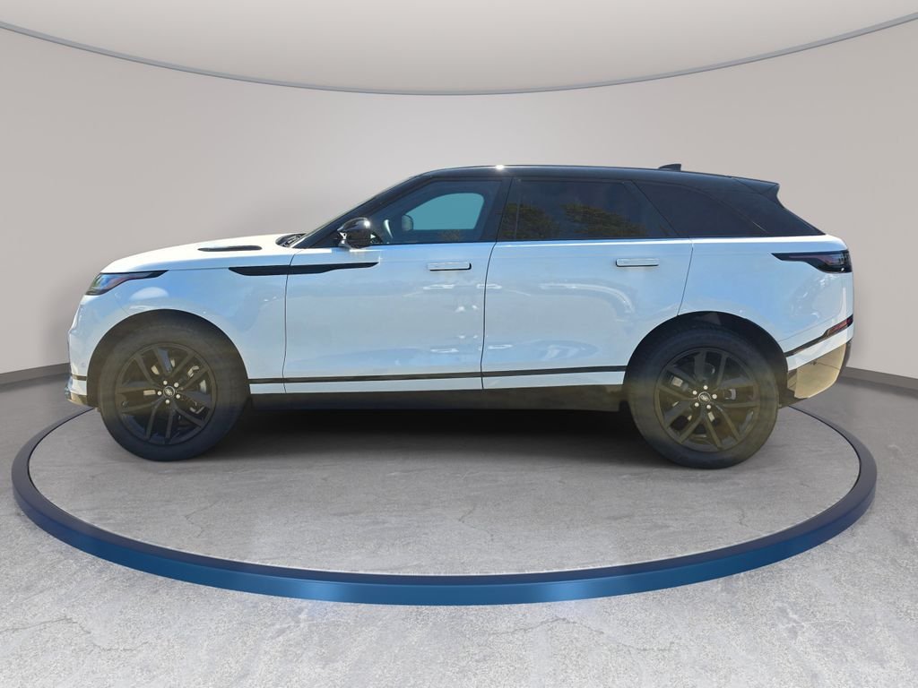 Certified Used 2025 White Land Rover Dynamic SE image 9