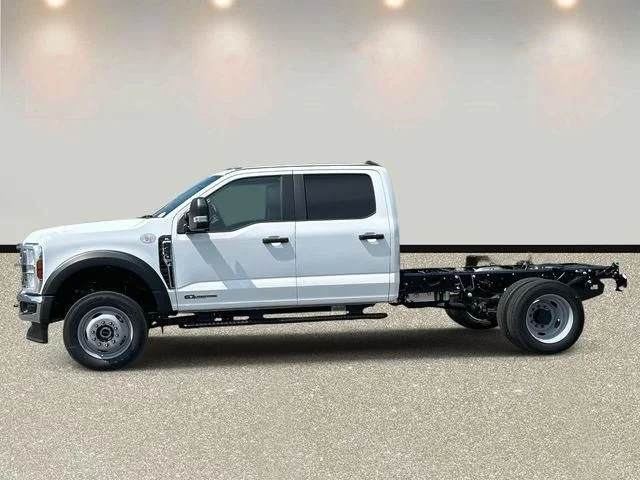 New 2026 Oxford White Ford F-450® XL image 8