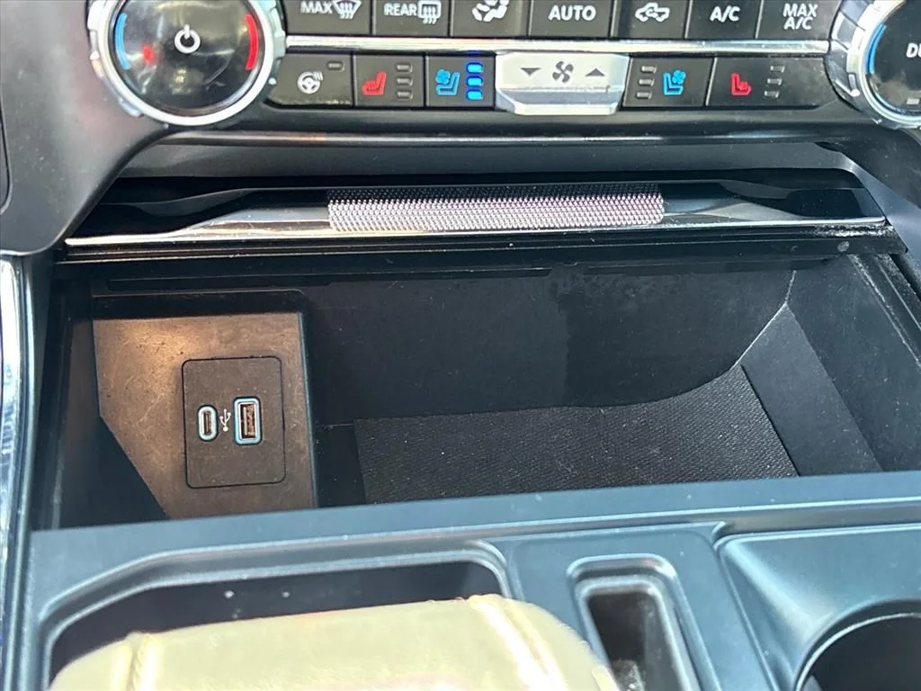 Used 2024 Blue Ford Lariat image 35