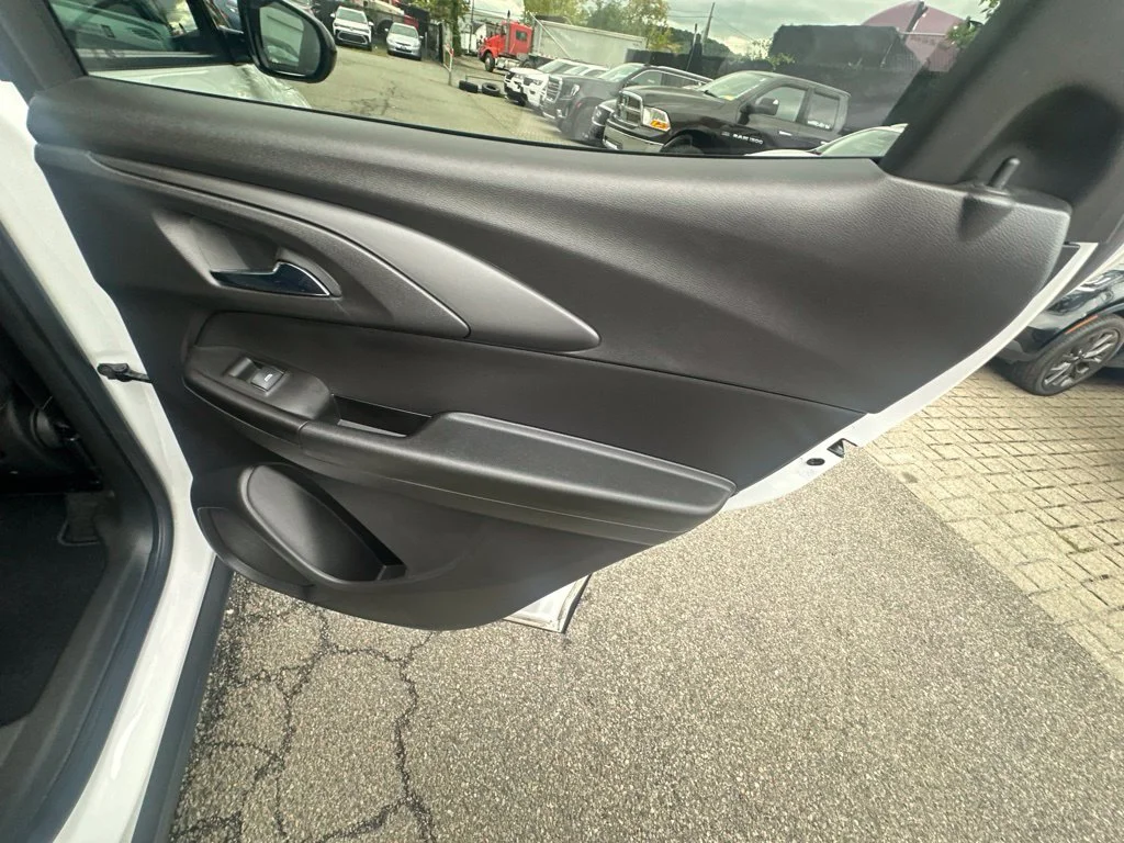 Used 2023 White Chevrolet RS image 31