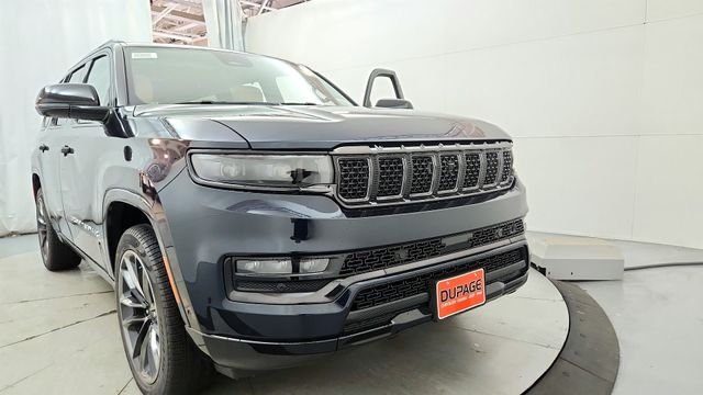 2025 Jeep Grand Wagoneer Series III - Photo 10
