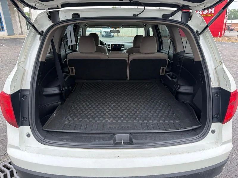 Used 2016  Honda EX image 10
