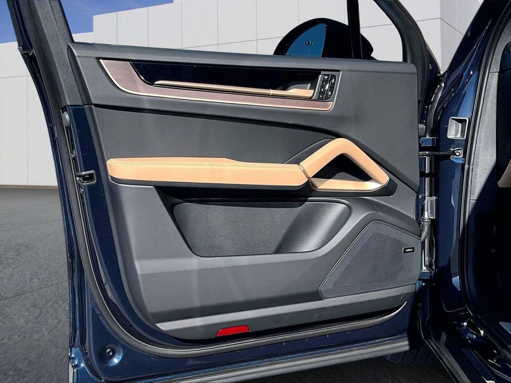 Used 2026 Blue Porsche  image 19