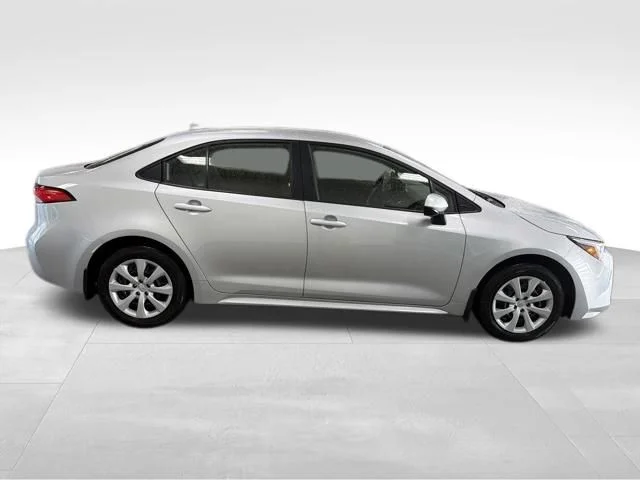 Used 2025 Silver Toyota LE image 2
