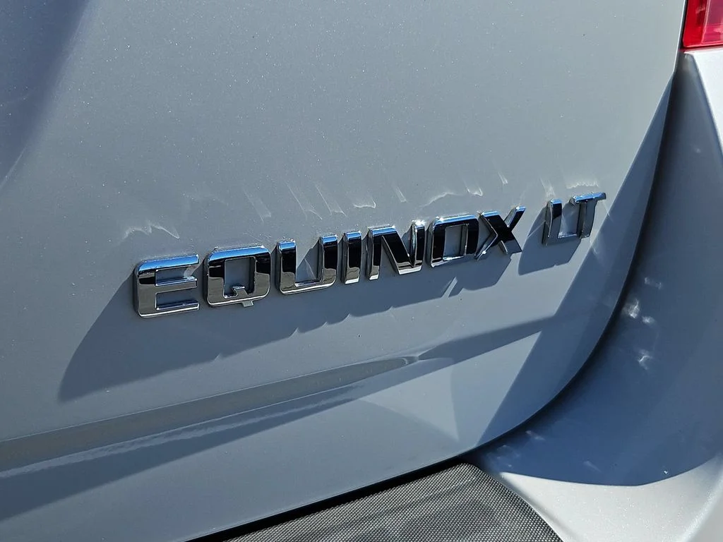 Used 2016 Iridescent Pearl Tricoat Chevrolet LT image 26