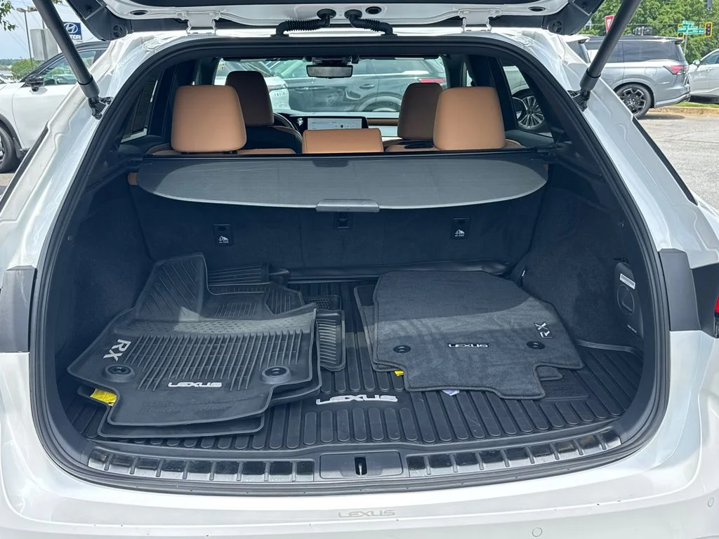 Used 2024 White Lexus 350 Premium Plus image 17