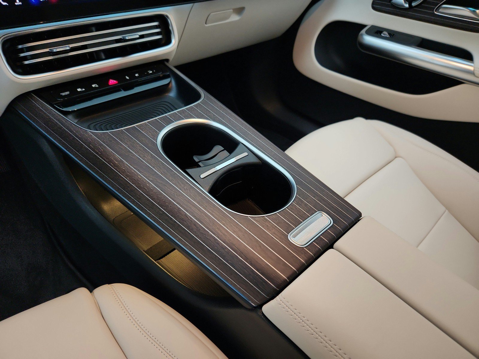 New 2027 Polar White Mercedes-Benz CLA 220 Hybrid image 45