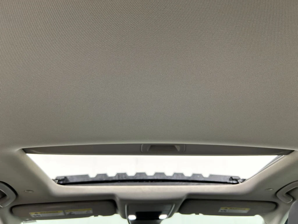 Used 2024  Honda EX-L image 18