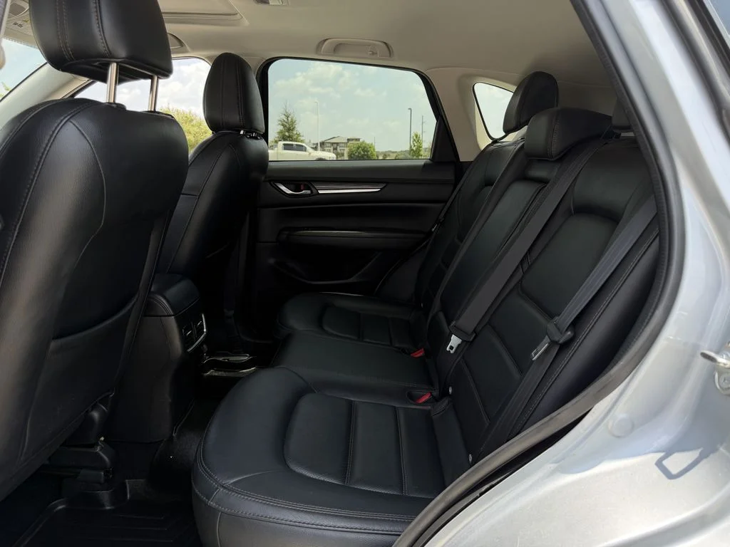 Used 2019 Silver Mazda Grand Touring image 28