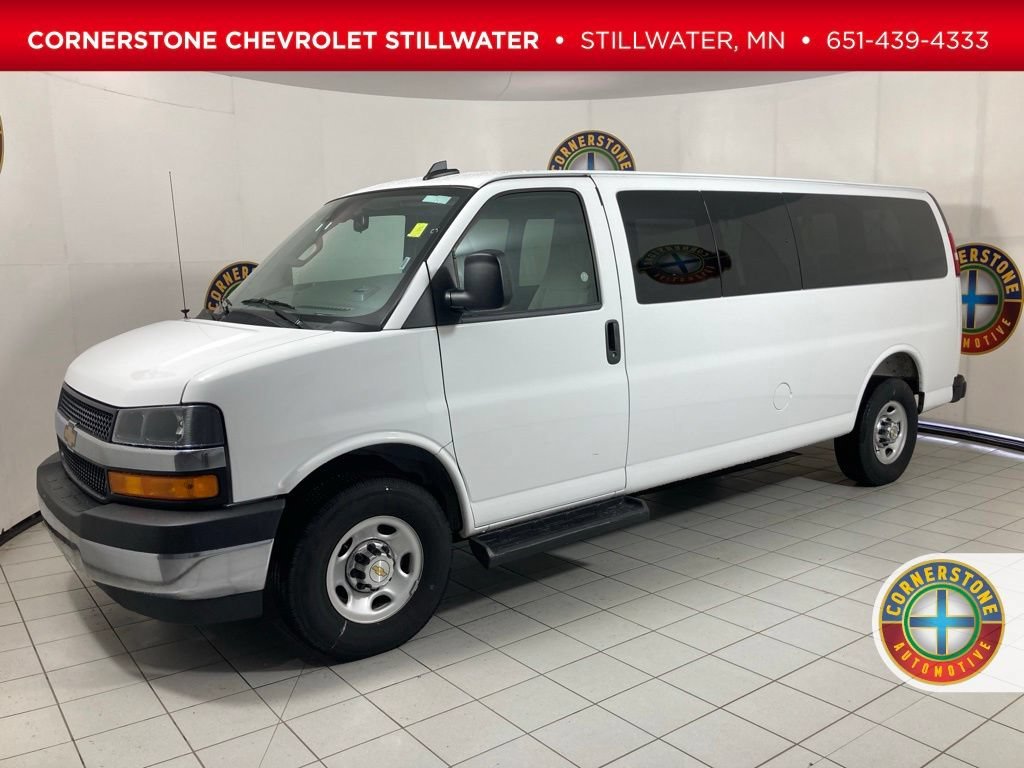 2025 Chevrolet Express 3500 LT Extended's photo