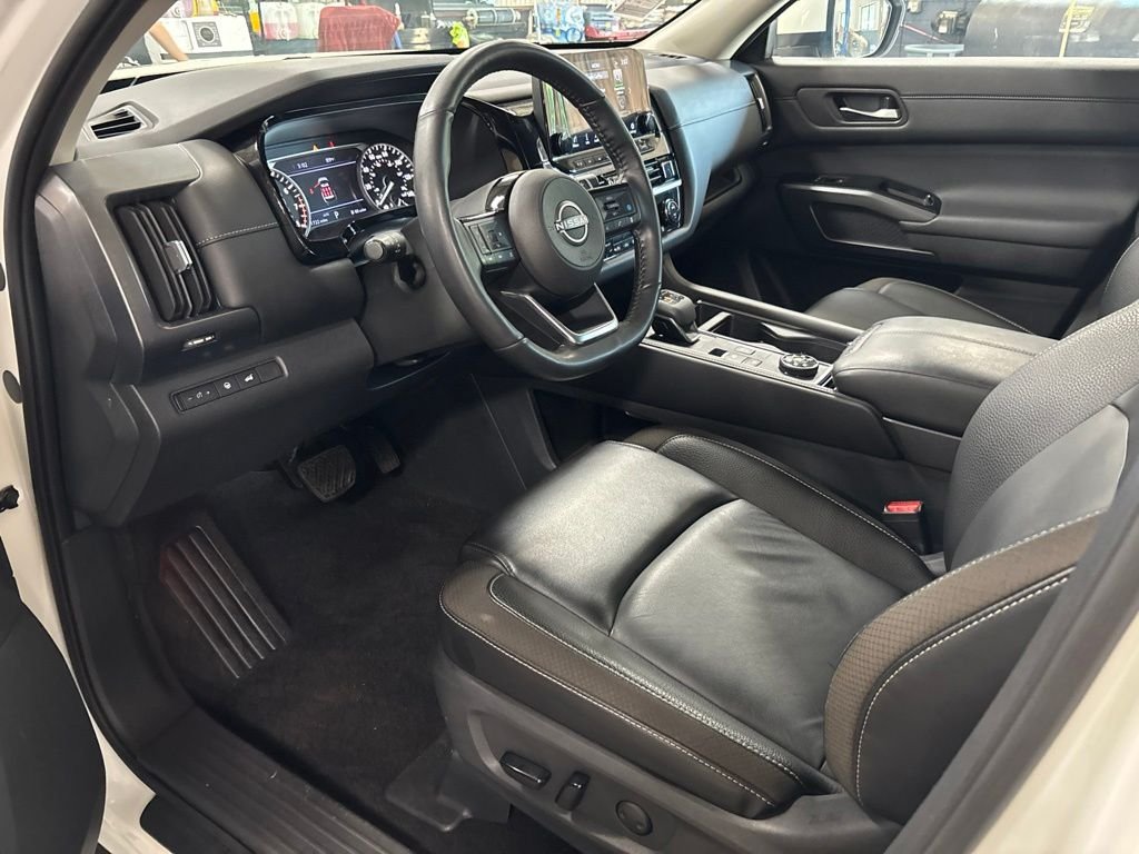 Certified Used 2024 White Nissan SL image 9