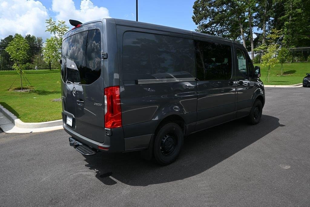 New 2026 Selenite gray metallic Mercedes-Benz 2500 Standard Roof I4 Diesel HO 144" RWD image 27