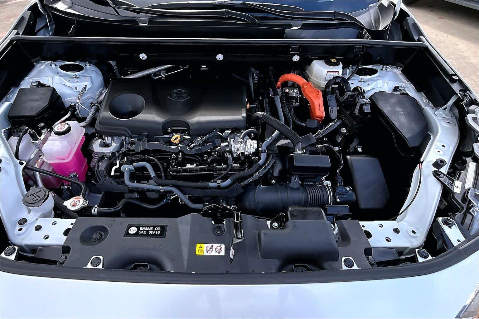 Used 2023 Wind Chill Pearl Toyota Hybrid SE image 32